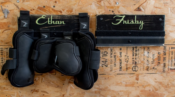 How To Make A Horse Boot Hanger