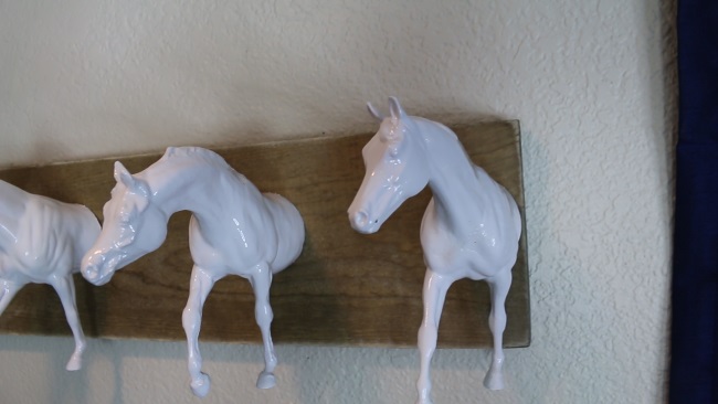 Make Wall Art With Breyer Model Horses