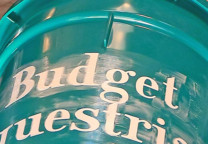 How To Personalize Horse Buckets