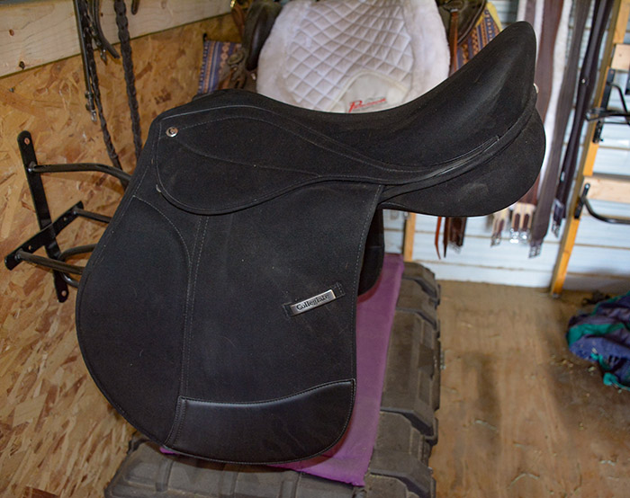 Leather vs. Synthetic Saddles