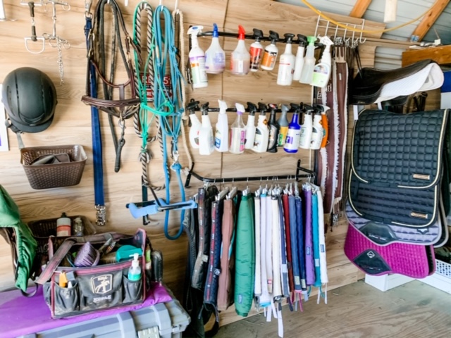 thumbnail interactive-video image 1 of Saddle Boss 4 Saddle Racks Kit - For Tack Room, Horse Barn, Or Trailer 1 of 6